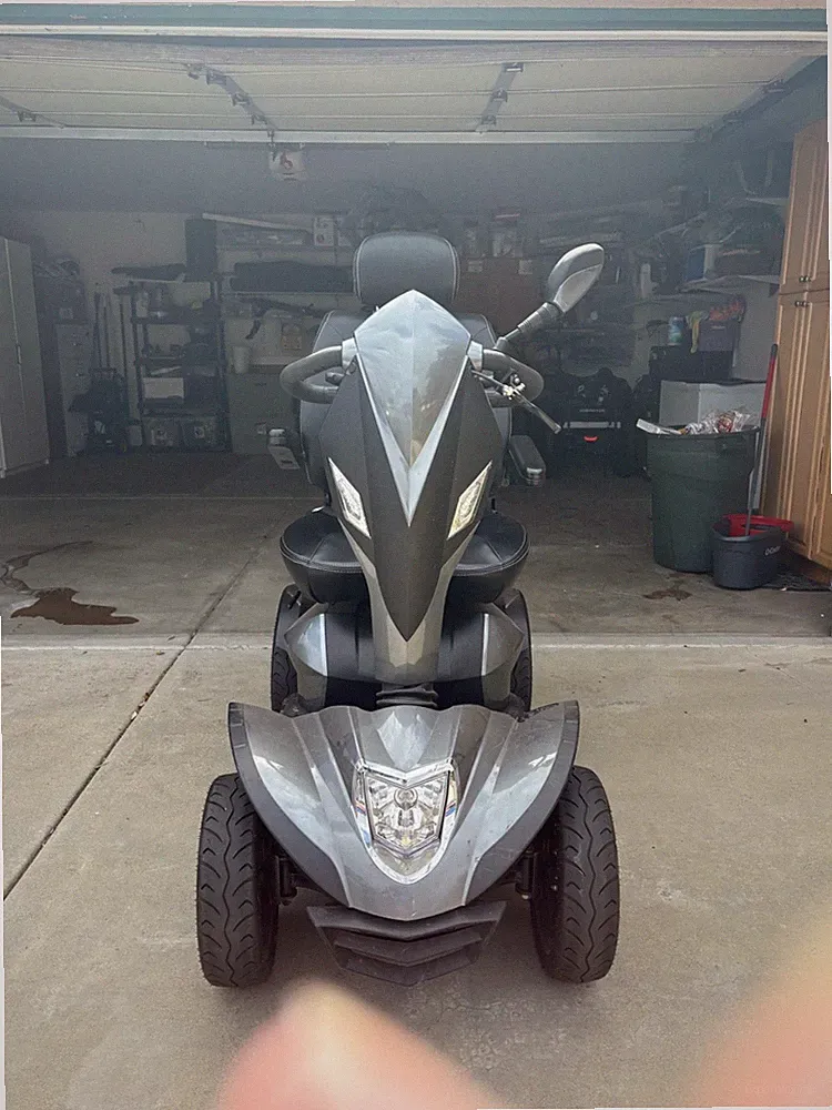 Cobra GT4 Heavy Duty Power Mobility Scooter, 22" Seat